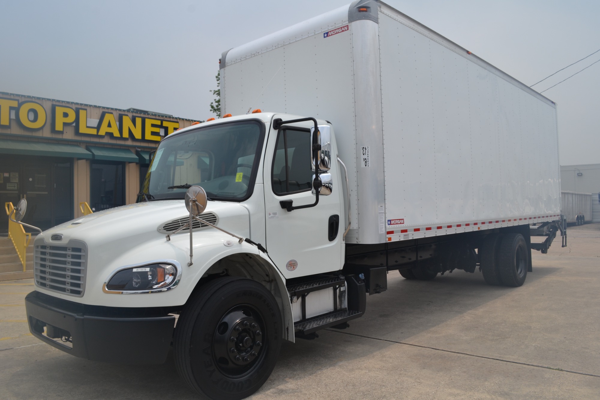 photo of 2019 FREIGHTLINER M2-106 26FT BOX 